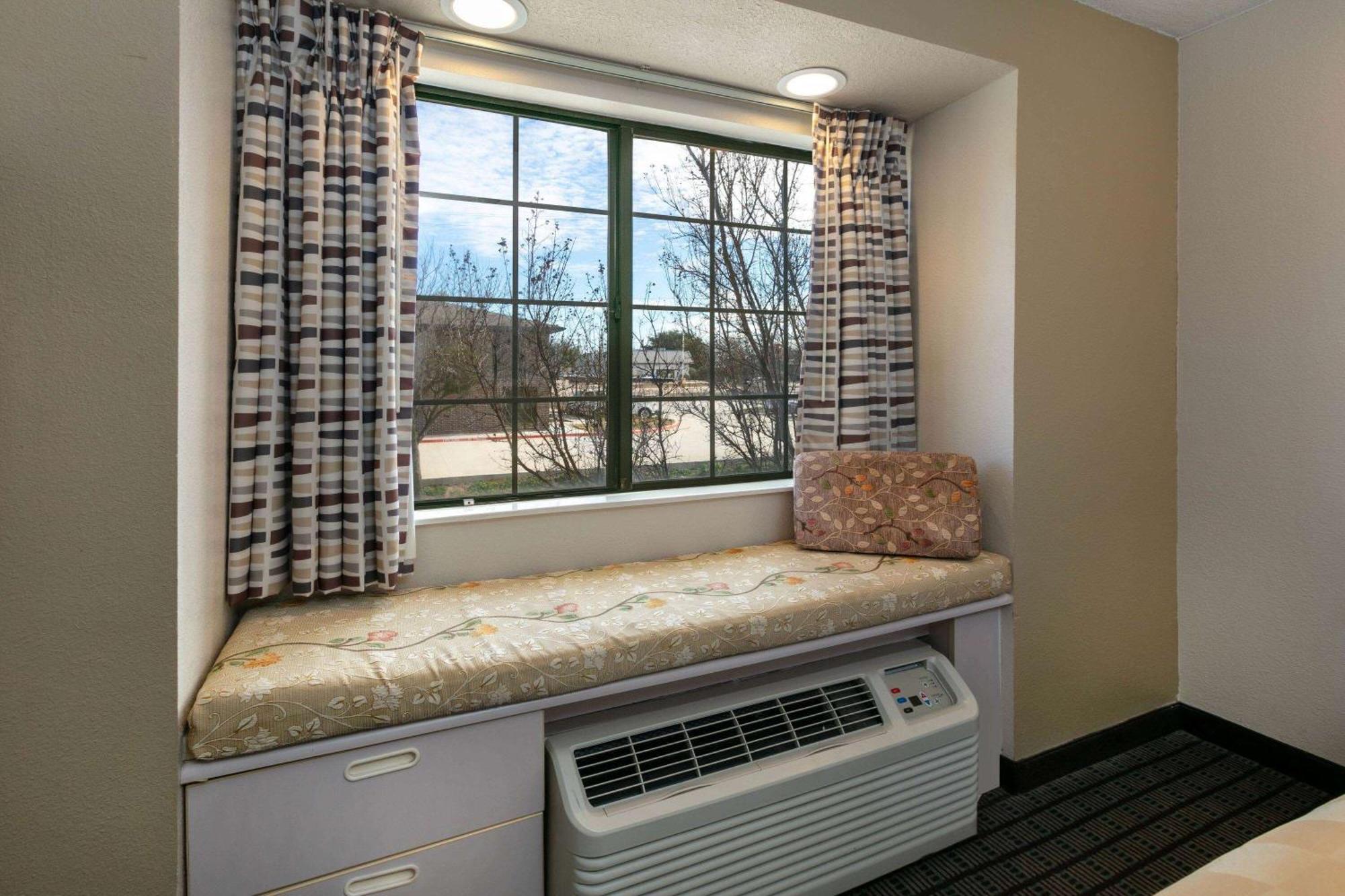 Travelodge By Wyndham Arlington/Dallas Area Экстерьер фото