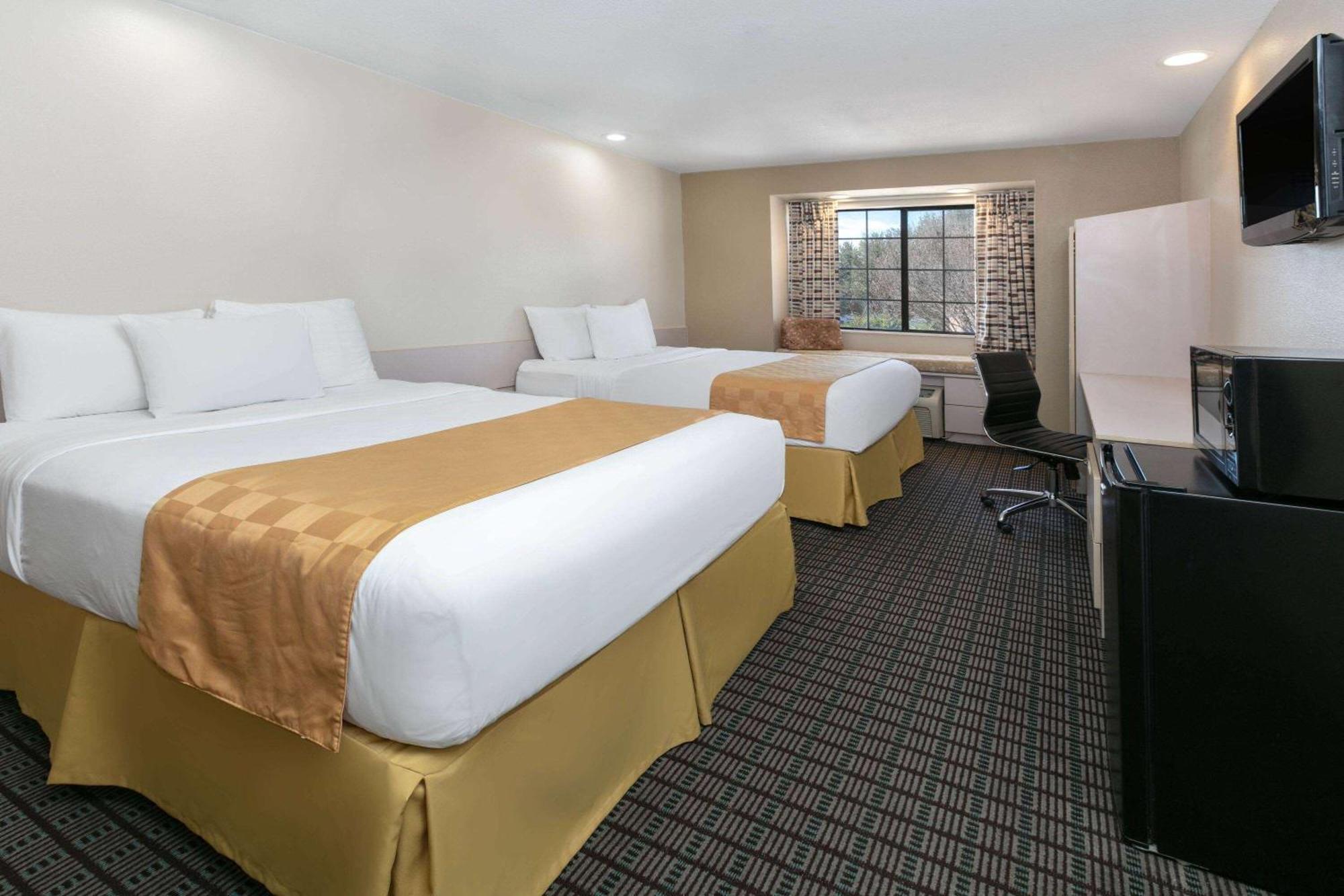 Travelodge By Wyndham Arlington/Dallas Area Экстерьер фото